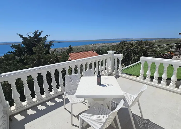 Look Smokvica Pag דירה *